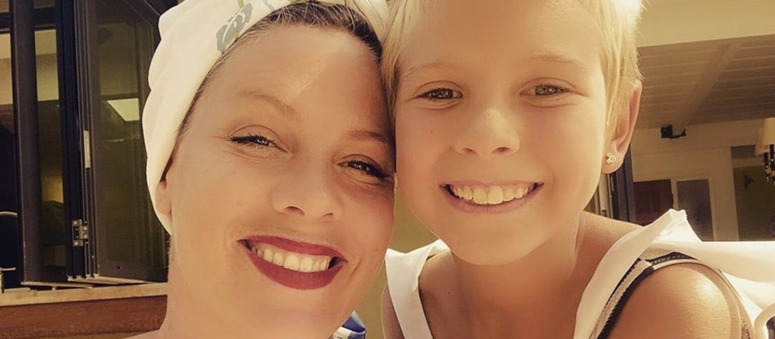 “Cover Me In Sunshine” – P!nk releases new single with daughter Willow ...